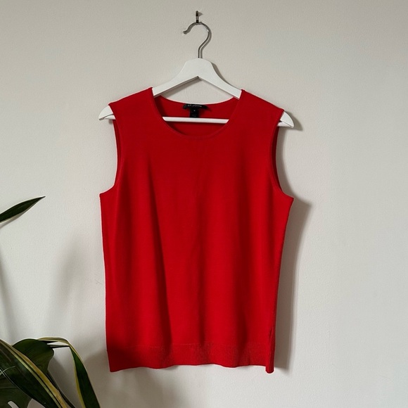 St. John Red Knit Sleeveless Top Wool Blend Size M - Picture 1 of 5